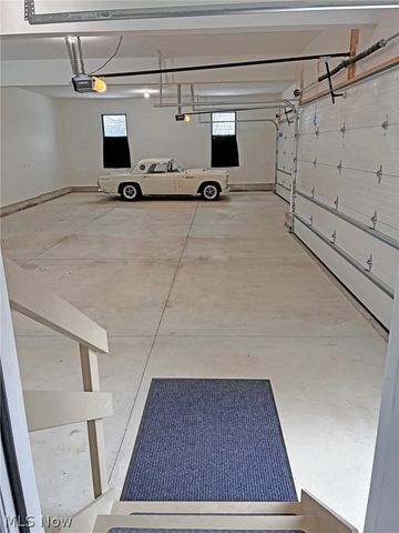 8860 Sharp Road, Olmsted Twp, OH 44138