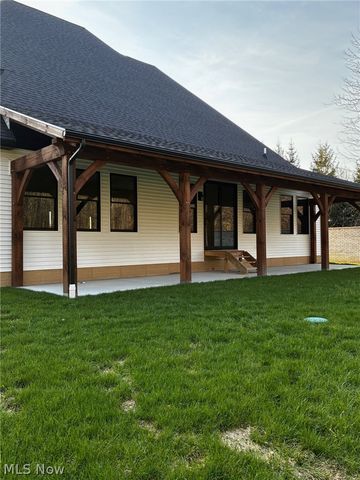 8860 Sharp Road, Olmsted Twp, OH 44138