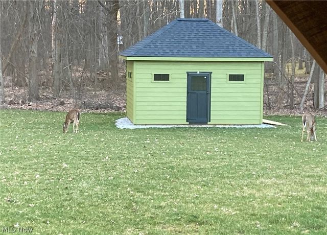 8860 Sharp Road, Olmsted Twp, OH 44138