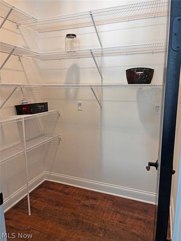 8860 Sharp Road, Olmsted Twp, OH 44138