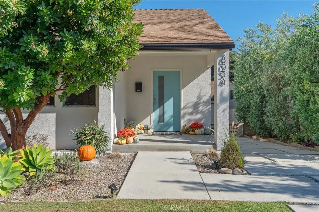 8034 Airlane Avenue, Los Angeles, CA 90045