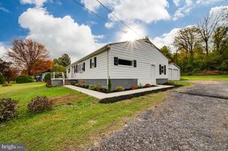 468 PARK RD, Fleetwood, PA 19522