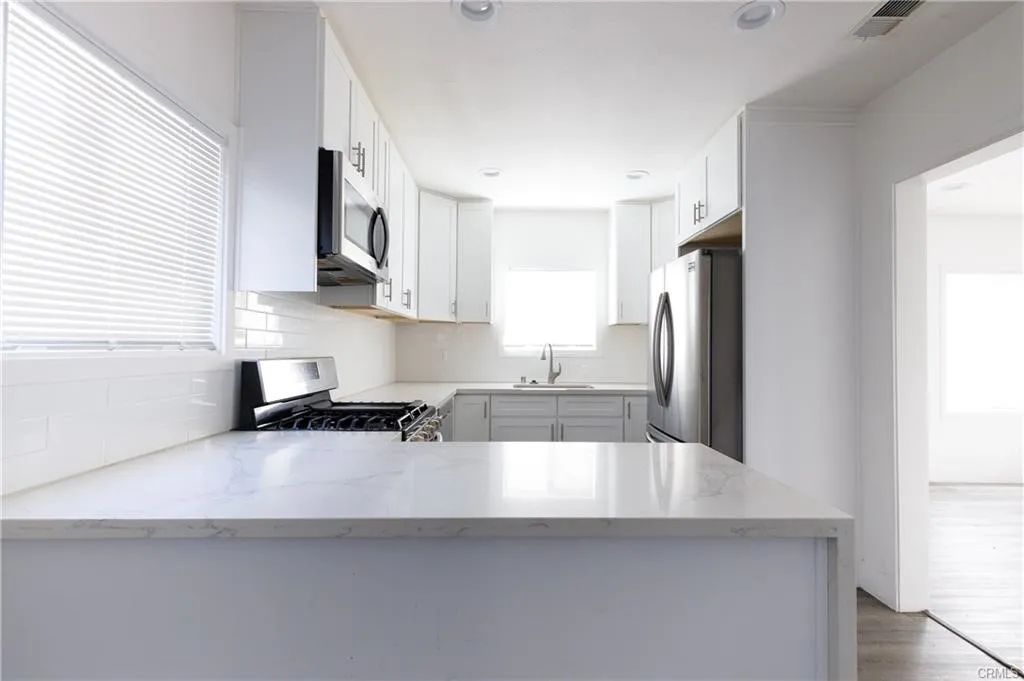 8825 Arrington, Downey, CA 90240