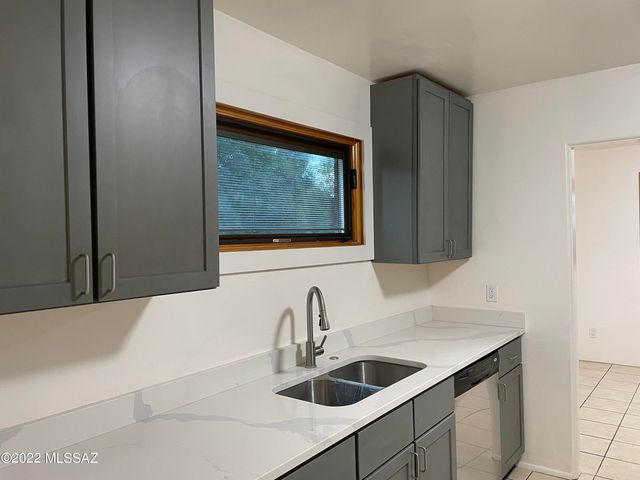 2309 N Avenida El Capitan, Tucson, AZ 85705