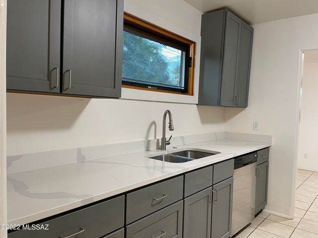 2309 N Avenida El Capitan, Tucson, AZ 85705