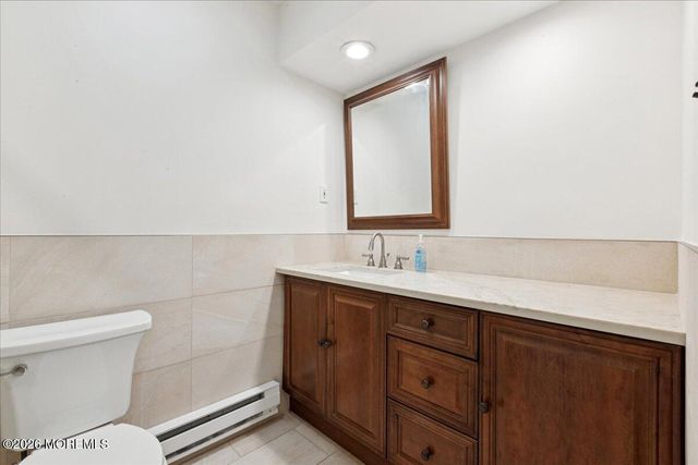 159 Cross Slope Court C, Manalapan, NJ 07726