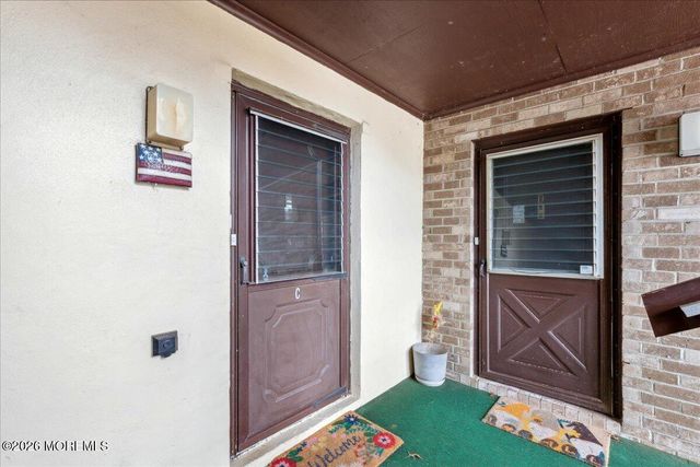 159 Cross Slope Court C, Manalapan, NJ 07726