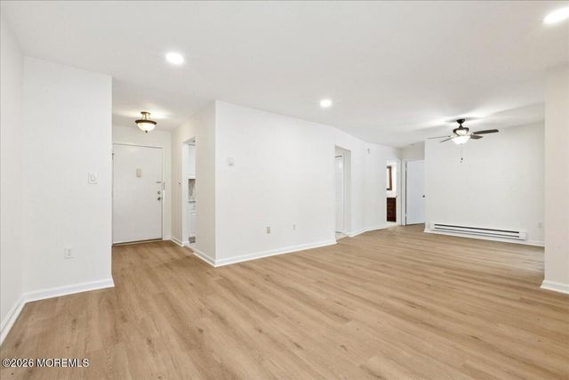 159 Cross Slope Court C, Manalapan, NJ 07726