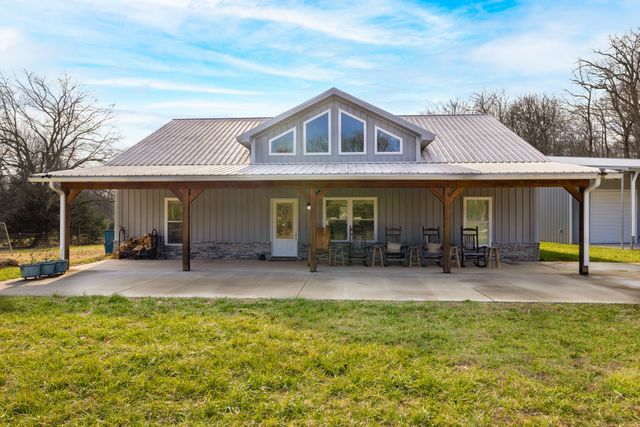 1525 Sumac Ln, Columbia, TN 38401