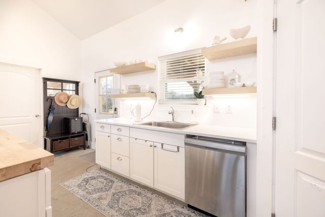 1525 Sumac Ln, Columbia, TN 38401