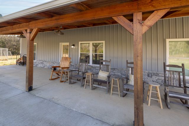 1525 Sumac Ln, Columbia, TN 38401