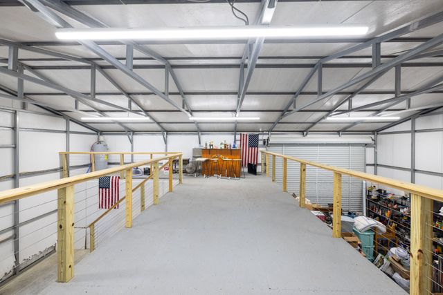 1525 Sumac Ln, Columbia, TN 38401