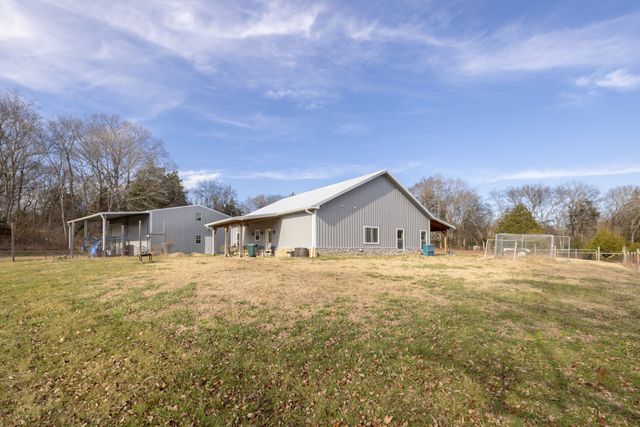 1525 Sumac Ln, Columbia, TN 38401