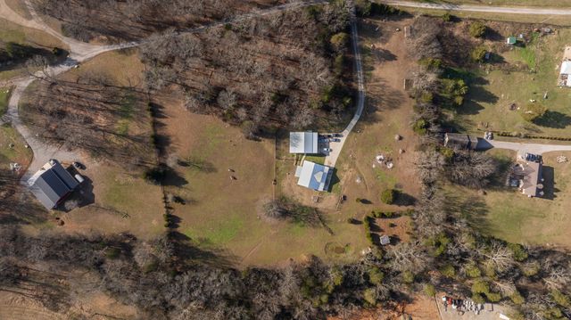 1525 Sumac Ln, Columbia, TN 38401