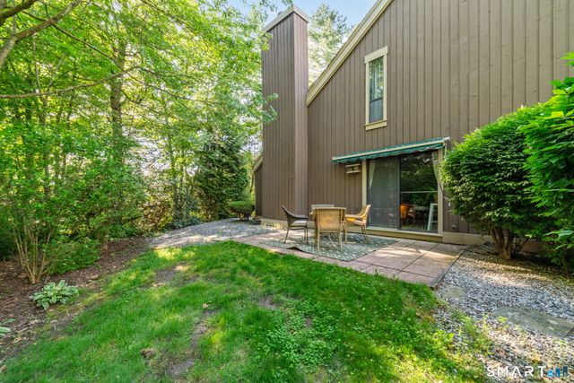 877 Heritage Village A, Southbury, CT 06488