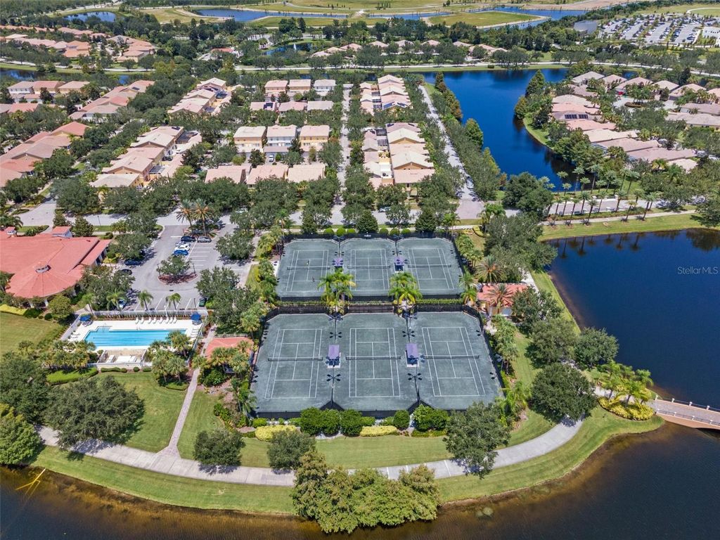 Image 61 of property listing at 11844 ASTILBE DRIVE, Orlando, FL 32827