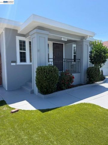 2050 102Nd Ave, Oakland, CA 94603