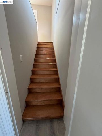 2050 102Nd Ave, Oakland, CA 94603