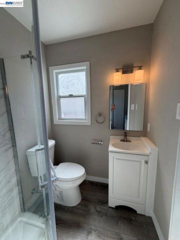 2050 102Nd Ave, Oakland, CA 94603