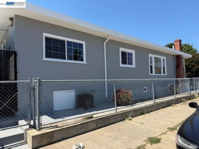 2050 102Nd Ave, Oakland, CA 94603