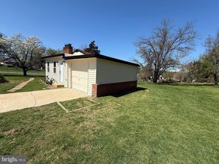 2600 KINGSWAY RD, Fort Washington, MD 20744