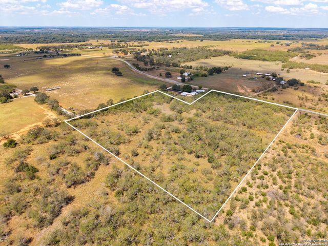 211 Halm, Seguin, TX 78155