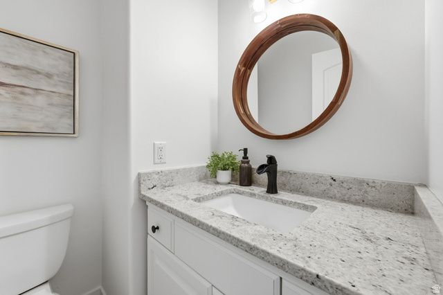 9752 N DORCHESTER DR, Cedar Hills, UT 84062