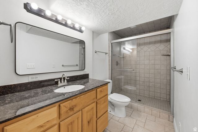 9752 N DORCHESTER DR, Cedar Hills, UT 84062