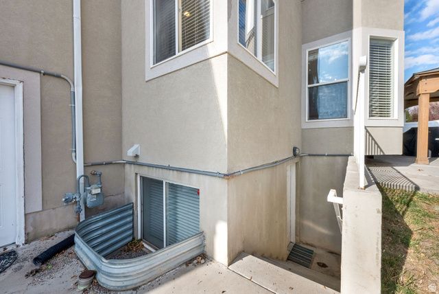 9752 N DORCHESTER DR, Cedar Hills, UT 84062