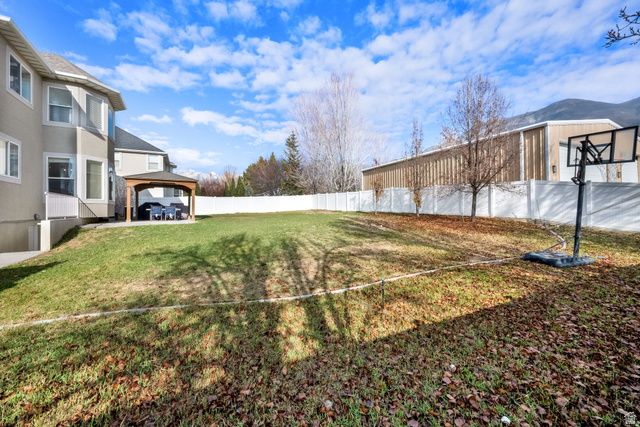 9752 N DORCHESTER DR, Cedar Hills, UT 84062