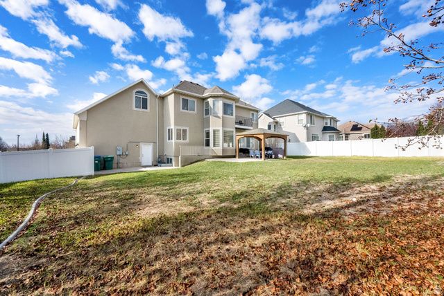 9752 N DORCHESTER DR, Cedar Hills, UT 84062