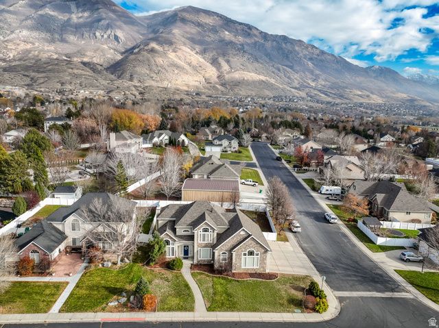 9752 N DORCHESTER DR, Cedar Hills, UT 84062