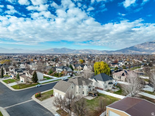 9752 N DORCHESTER DR, Cedar Hills, UT 84062
