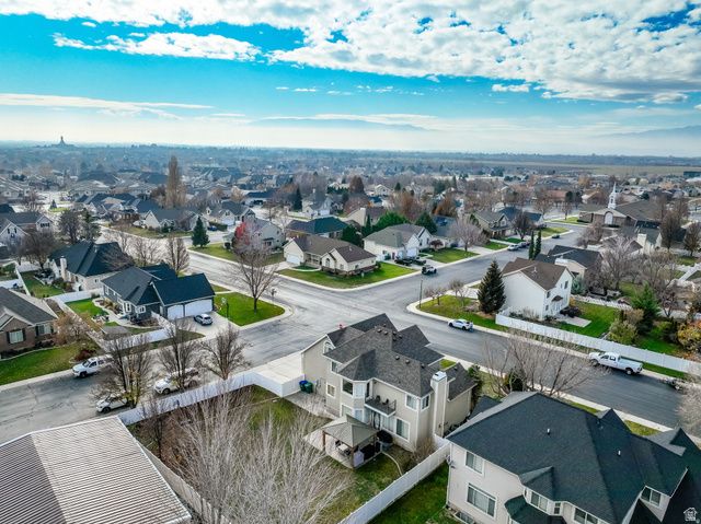 9752 N DORCHESTER DR, Cedar Hills, UT 84062