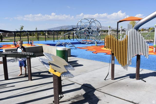 9752 N DORCHESTER DR, Cedar Hills, UT 84062