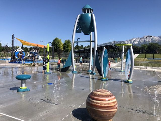 9752 N DORCHESTER DR, Cedar Hills, UT 84062