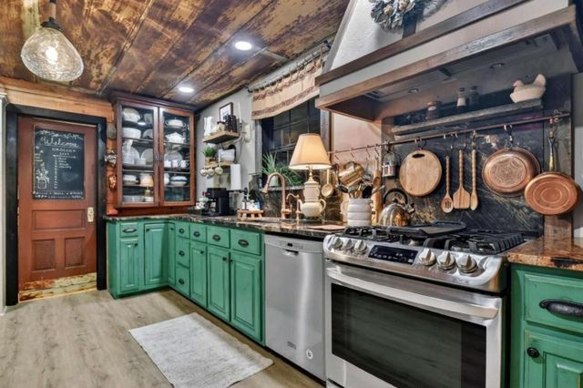 329 Robinson Thomas Road, Morganton, GA 30560