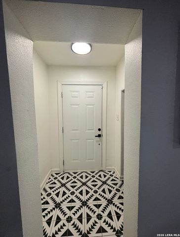 129 Halliday, San Antonio, TX 78210