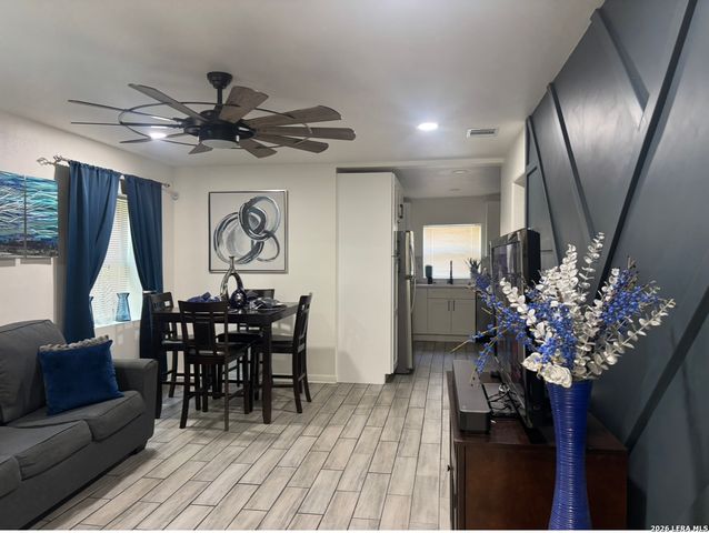 129 Halliday, San Antonio, TX 78210