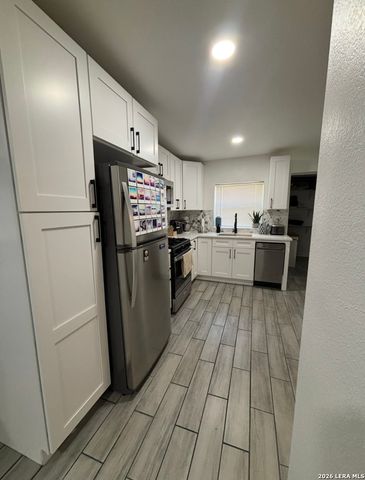 129 Halliday, San Antonio, TX 78210