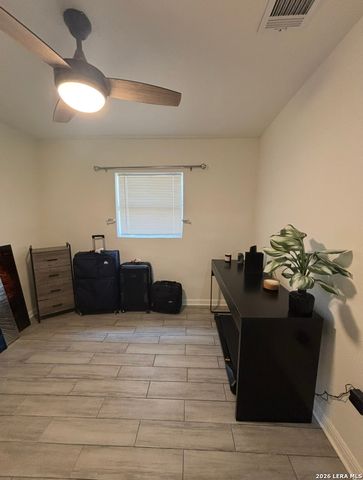 129 Halliday, San Antonio, TX 78210