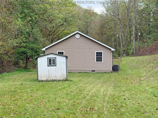 360 Casdorph Lane, Charleston, WV 32780