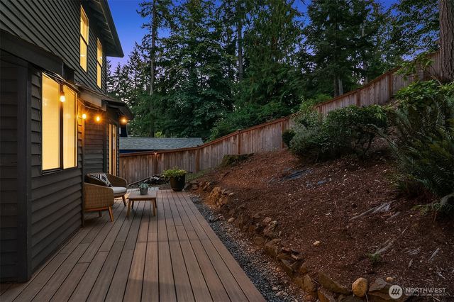 14329 166 Place SE, Renton, WA 98059