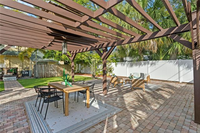 937 5TH STREET N, St Petersburg, FL 33701