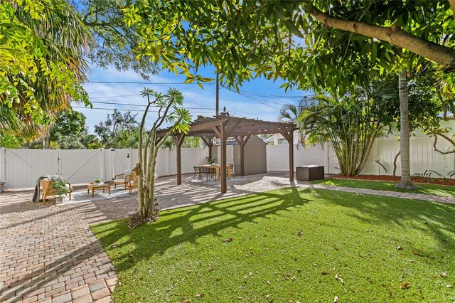 937 5TH STREET N, St Petersburg, FL 33701