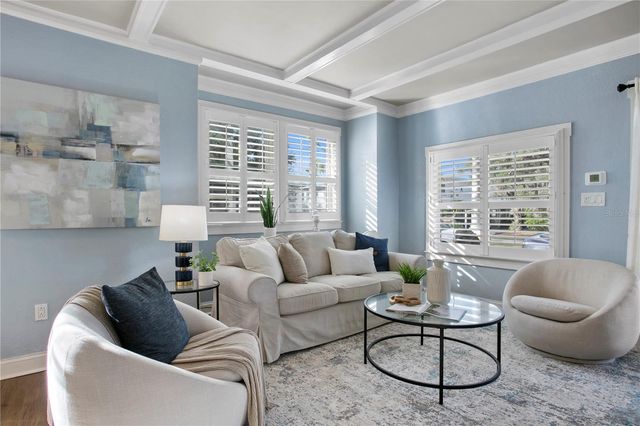 937 5TH STREET N, St Petersburg, FL 33701