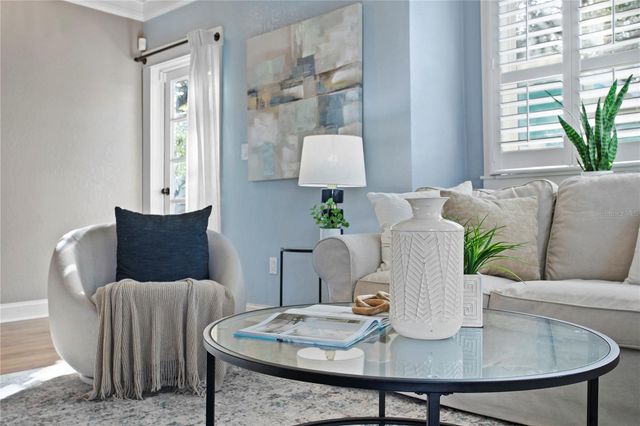 937 5TH STREET N, St Petersburg, FL 33701