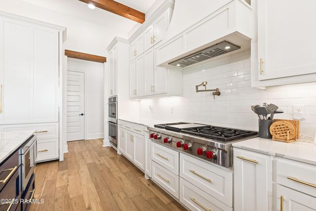 100 Viaulet Road, Youngsville, LA 70592