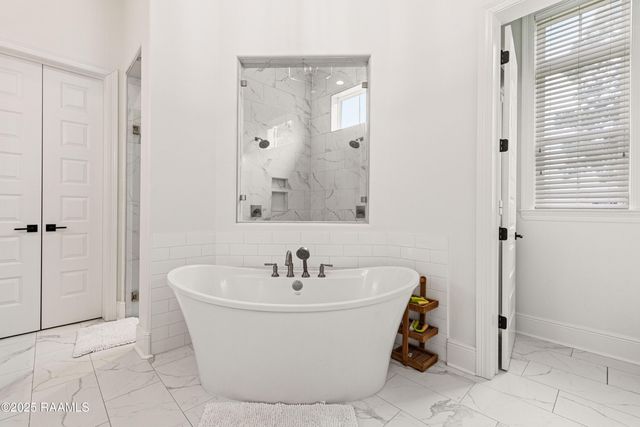 100 Viaulet Road, Youngsville, LA 70592