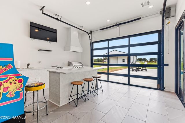 100 Viaulet Road, Youngsville, LA 70592